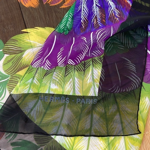 HERMES “Brazil” Sheer Silk Scarf Wrap 53 x 53 - Picture 2 of 4